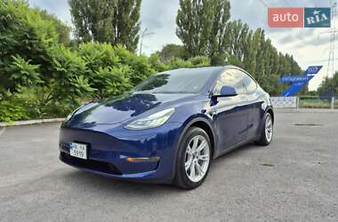 Tesla Model Y  2020