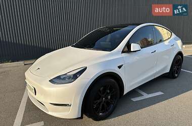 Tesla Model Y  2021