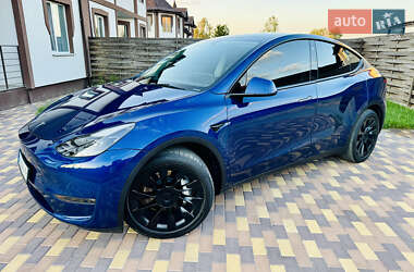 Tesla Model Y  2023