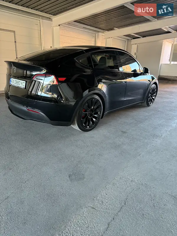 Tesla Model Y 2023
