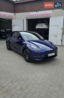 Tesla Model Y  2023