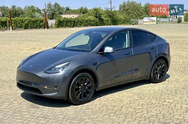 Tesla Model Y  2023