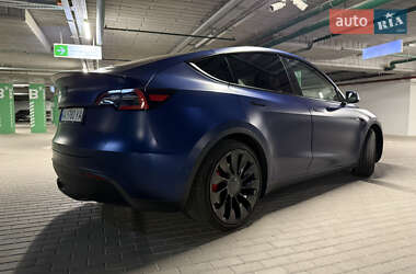 Tesla Model Y  2020