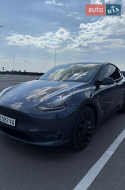 Tesla Model Y  2023
