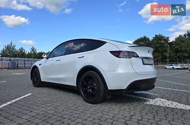 Tesla Model Y  2021