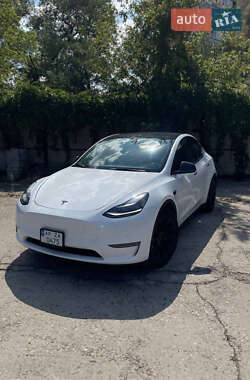 Tesla Model Y  2021