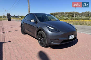 Tesla Model Y  2022