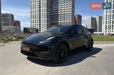 Tesla Model Y  2023