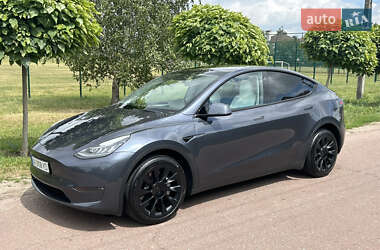 Tesla Model Y  2023