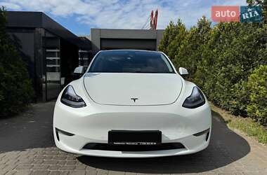 Tesla Model Y  2020