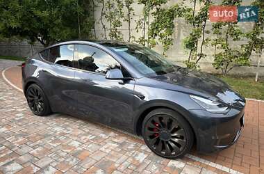 Tesla Model Y  2021