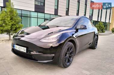Tesla Model Y  2022