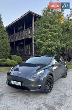 Tesla Model Y  2022