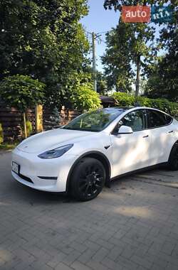 Tesla Model Y  2023