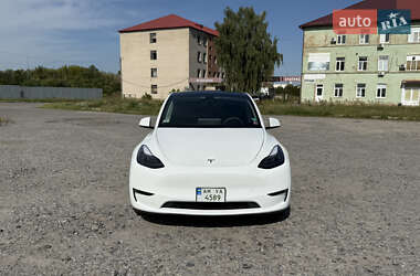 Tesla Model Y  2022