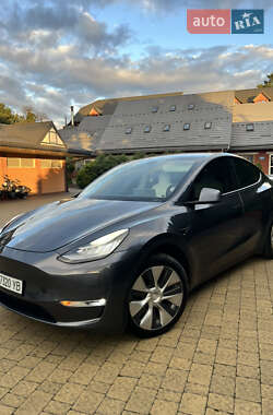 Tesla Model Y  2020