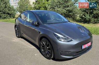 Tesla Model Y  2023