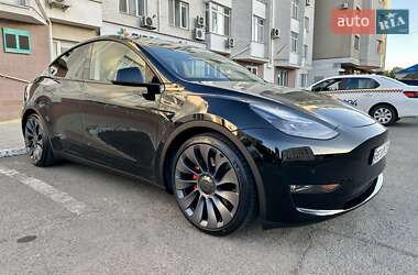 Tesla Model Y  2021