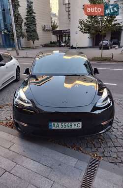 Tesla Model Y  2021