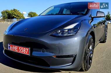 Tesla Model Y  2023
