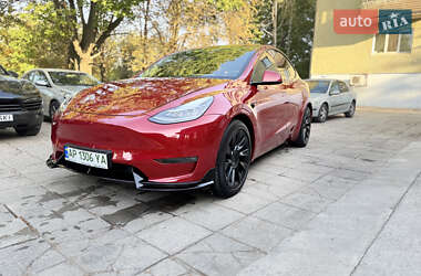 Tesla Model Y  2020