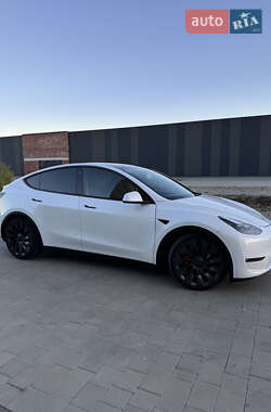 Tesla Model Y  2022