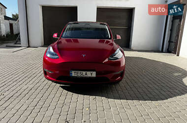Tesla Model Y  2024