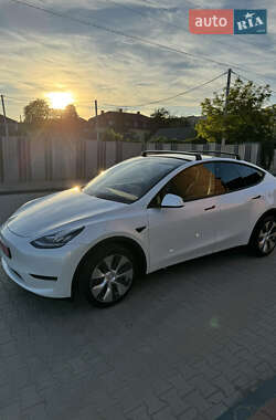 Tesla Model Y  2022