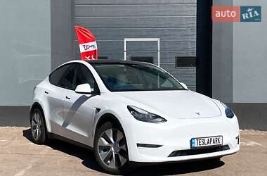 Tesla Model Y  2021