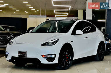 Tesla Model Y  2021