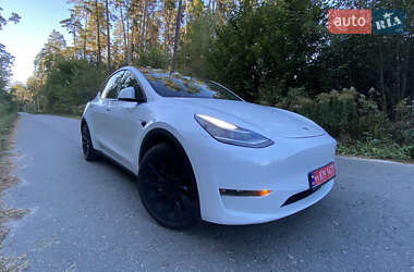 Tesla Model Y  2021