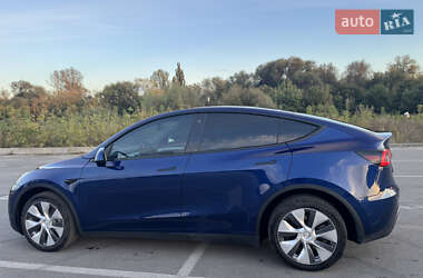 Tesla Model Y  2023