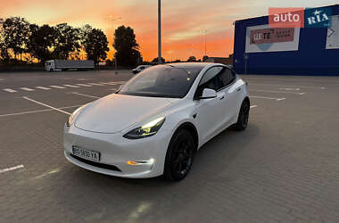 Tesla Model Y  2022