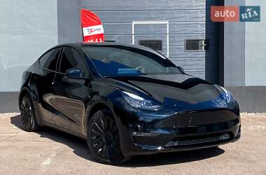 Tesla Model Y  2023