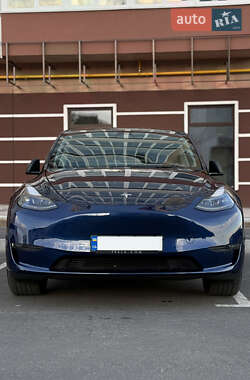 Tesla Model Y  2022