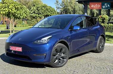 Tesla Model Y  2022