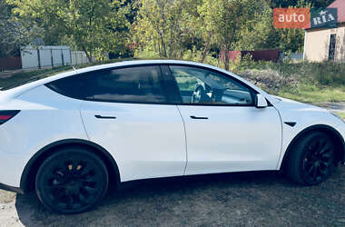 Tesla Model Y  2021
