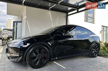 Tesla Model Y  2022