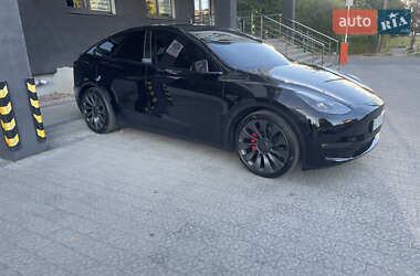 Tesla Model Y  2021