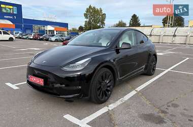 Tesla Model Y  2023