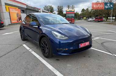 Tesla Model Y  2021
