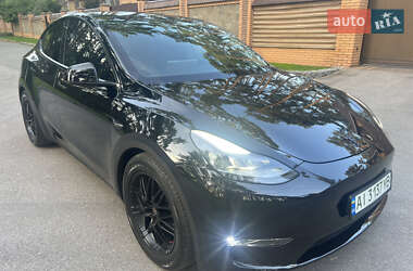 Tesla Model Y  2023