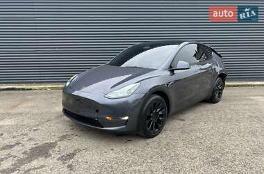 Tesla Model Y  2023