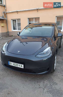 Tesla Model Y  2023