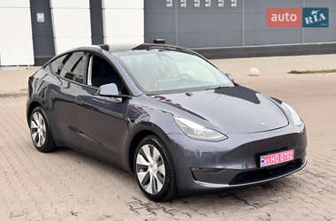Tesla Model Y  2023