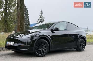 Tesla Model Y  2023