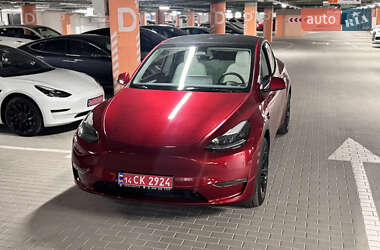 Tesla Model Y  2024