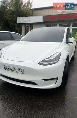 Tesla Model Y  2021