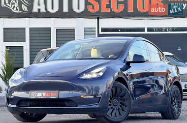 Tesla Model Y  2024