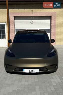 Tesla Model Y  2024